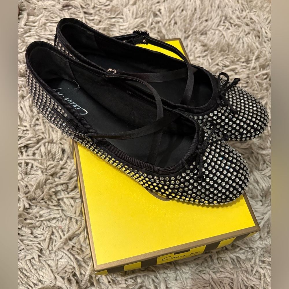 NIB Circus NY by Sam Edelman Ziri Jewel Black Studded Ballet Flats - Picture 3 of 6